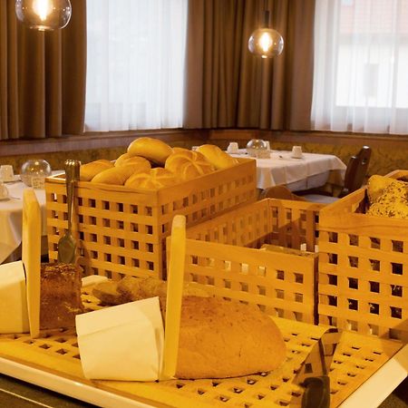 Ferienhotel Bergland Arzl im Pitztal Ngoại thất bức ảnh