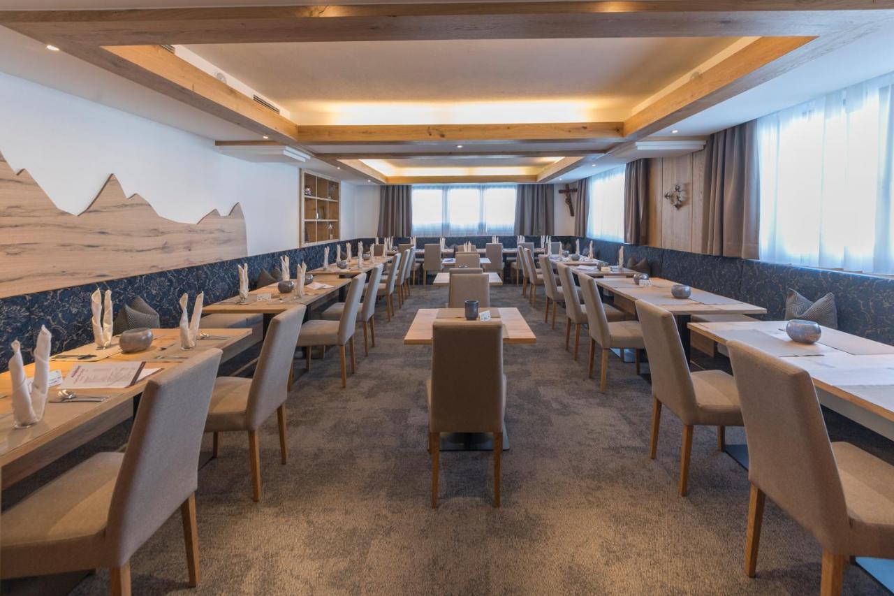 Ferienhotel Bergland Arzl im Pitztal Ngoại thất bức ảnh