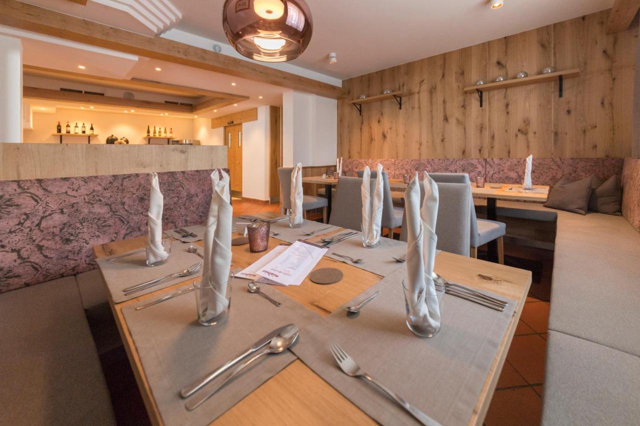 Ferienhotel Bergland Arzl im Pitztal Ngoại thất bức ảnh