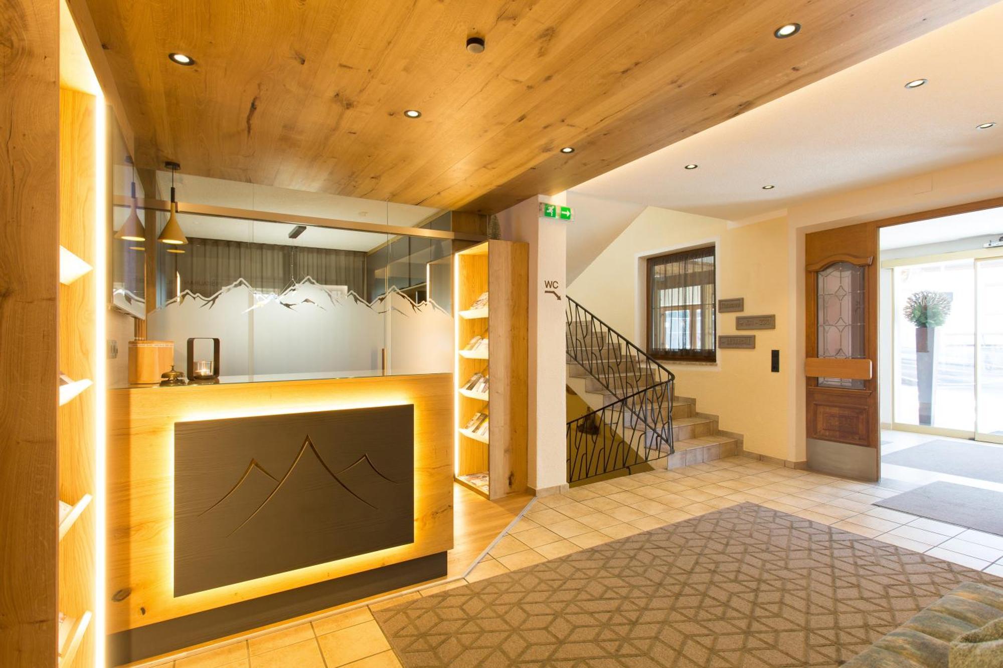 Ferienhotel Bergland Arzl im Pitztal Ngoại thất bức ảnh
