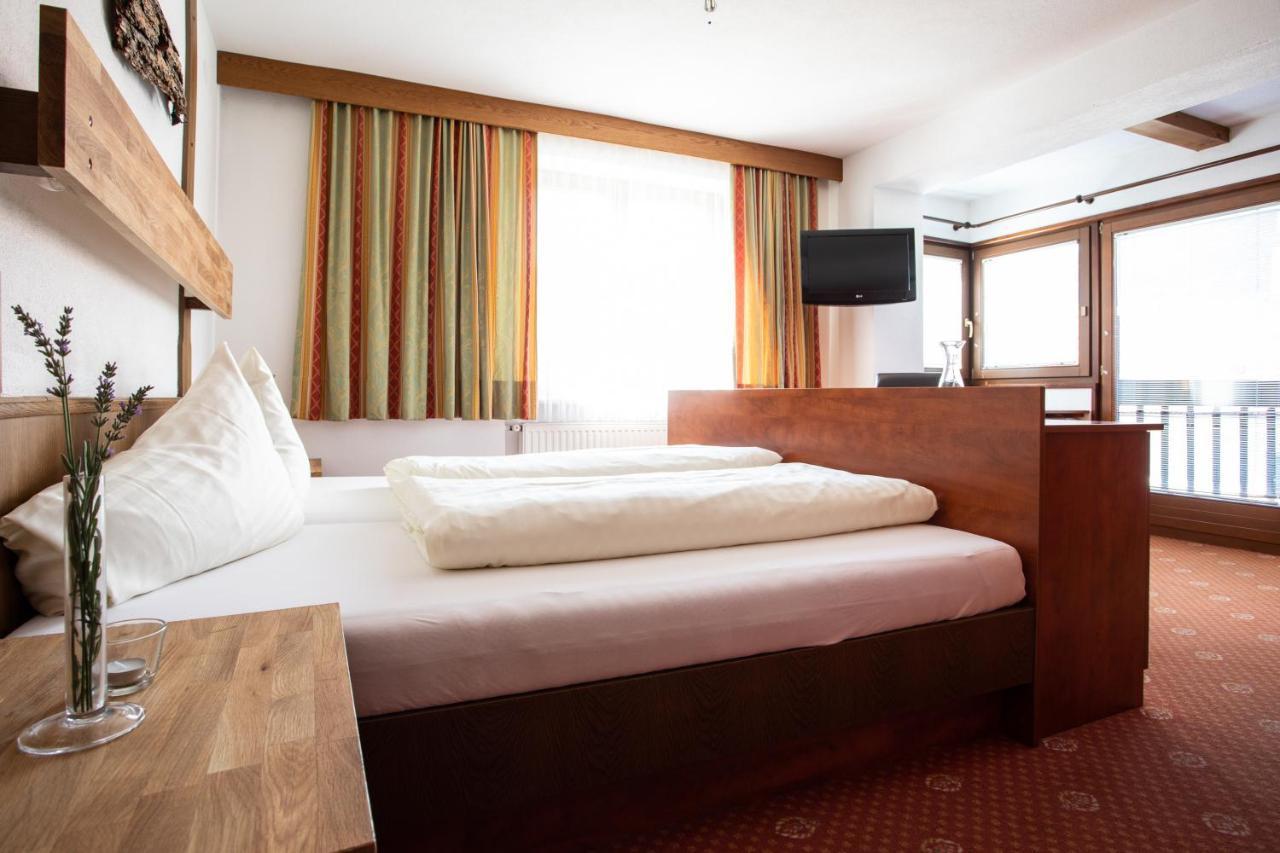 Ferienhotel Bergland Arzl im Pitztal Ngoại thất bức ảnh